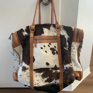 Cowhide duffle bag / weekender